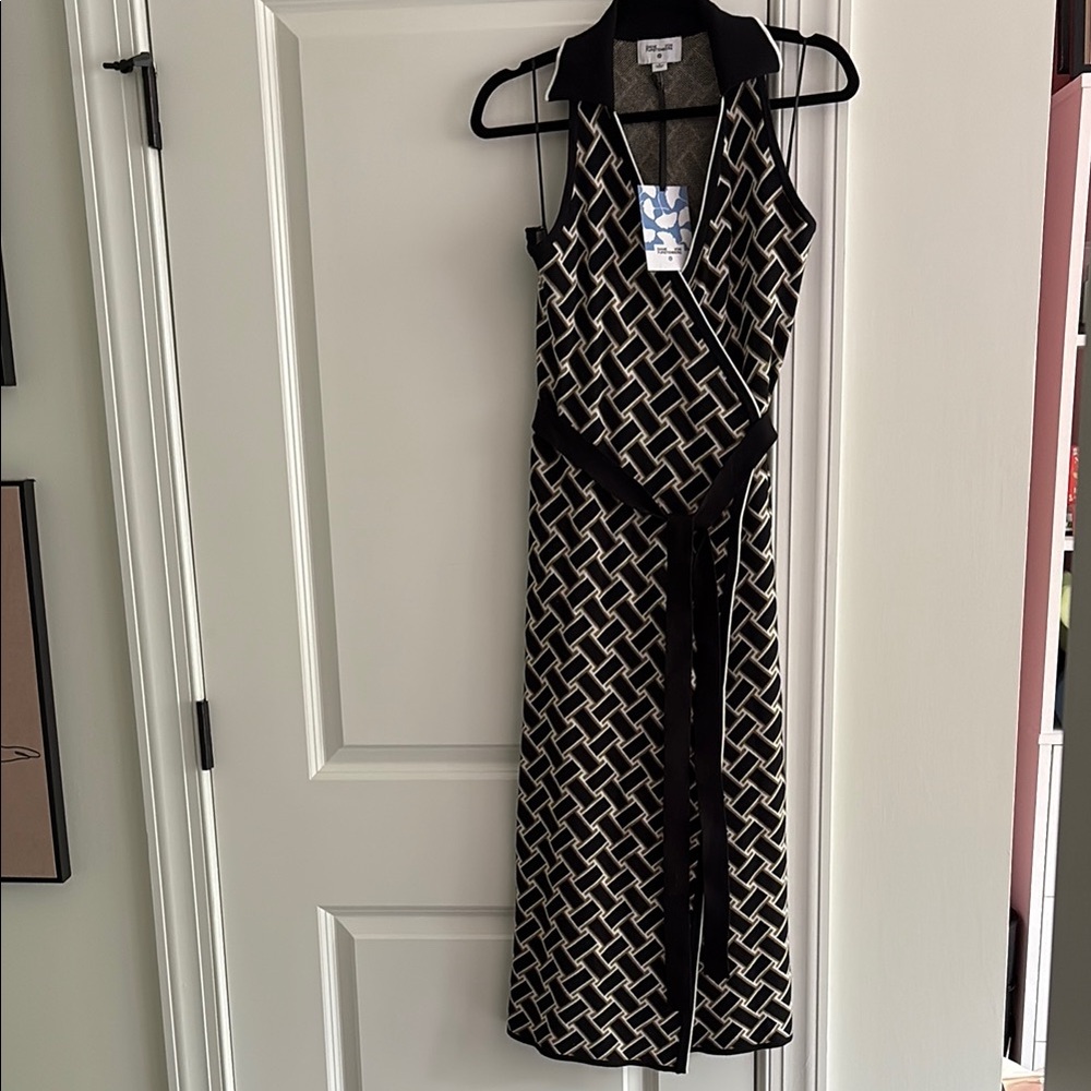 Diane Von Furstenberg Black and Cream Midi Dress